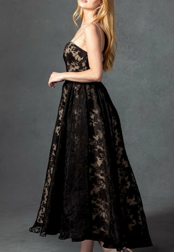 Formal dress - Picture 6 of 9